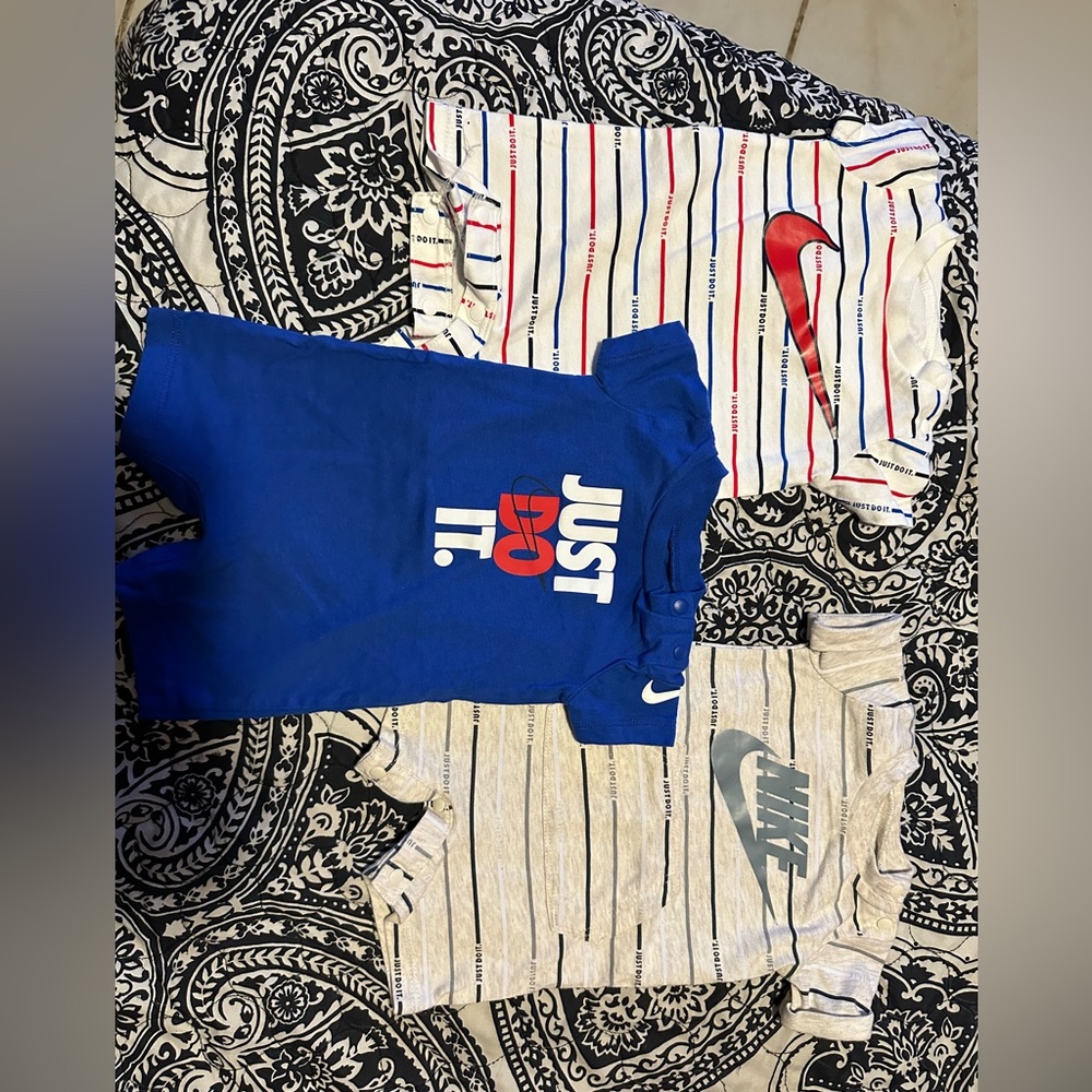 Nike Newborn onsie